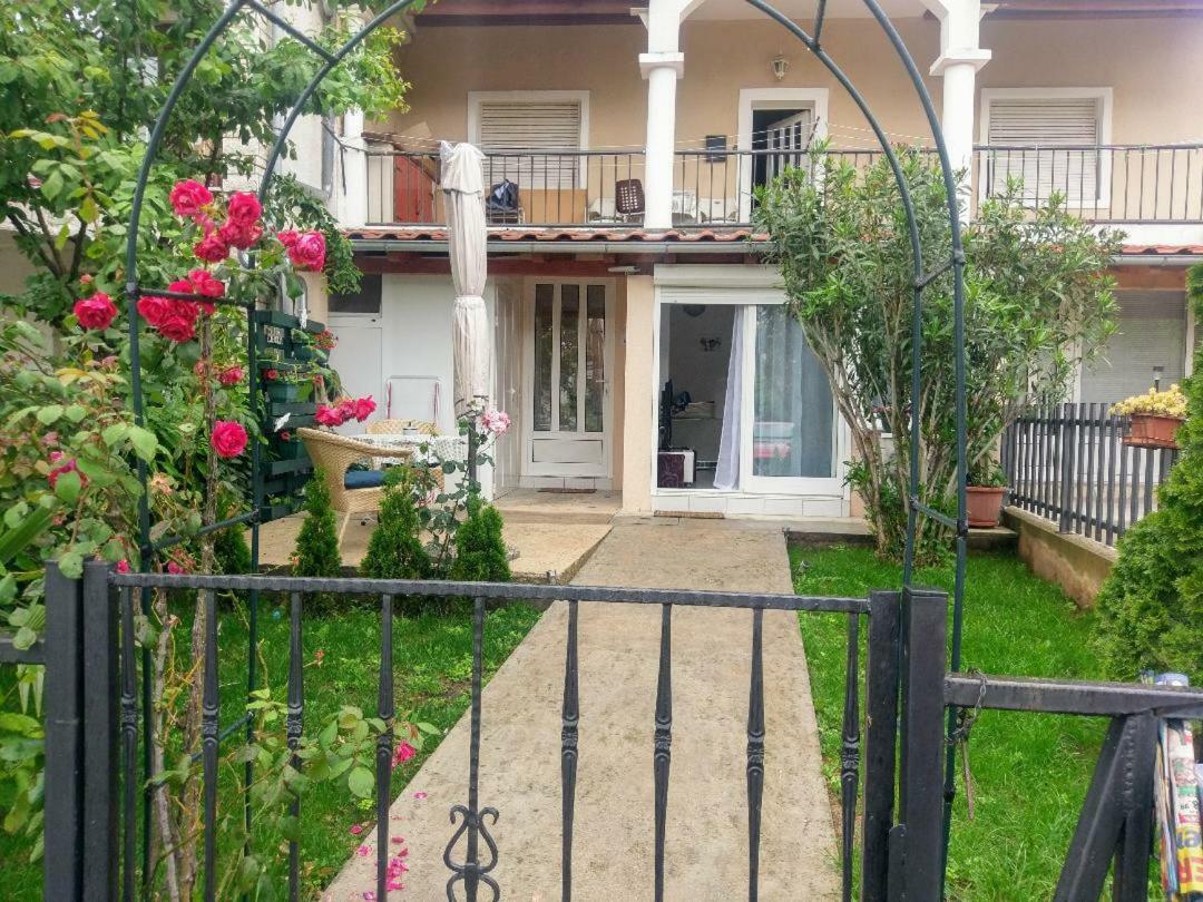 Lovely Apartment With Garden And Terrace Rijeka Exterior photo